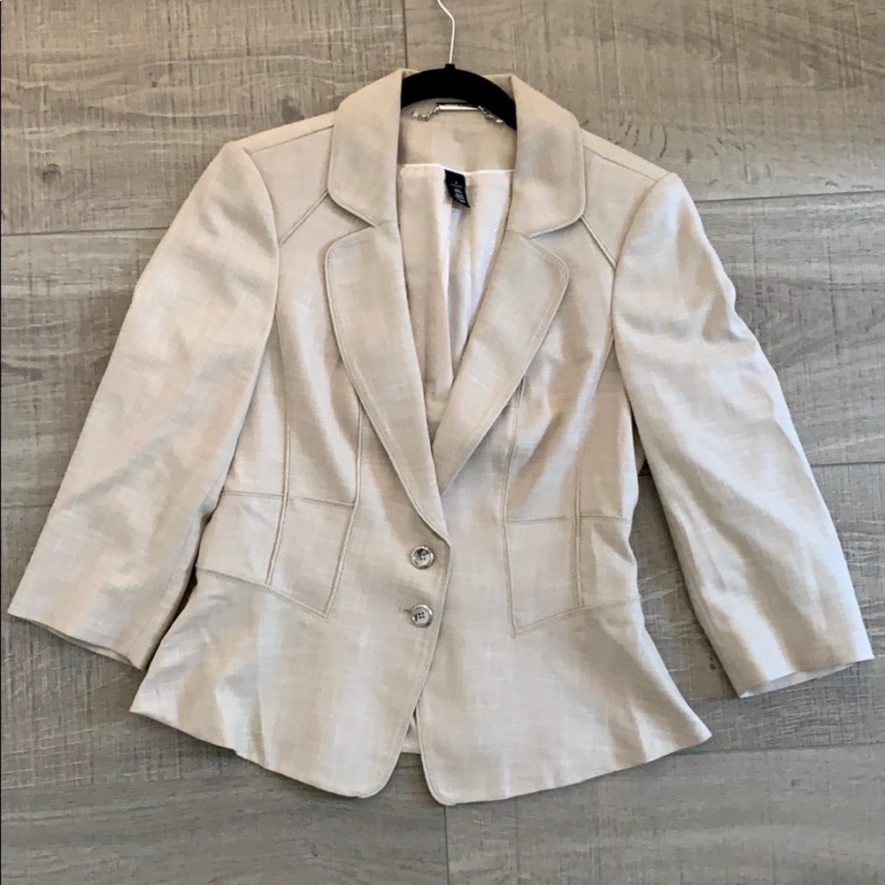 Adorable sand colored blazer